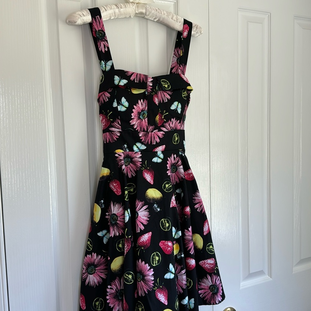 IXIA Farmer's Market A-Line Floral Pin-up Dress (NWOT) Size M